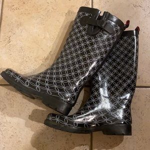 Rain boots